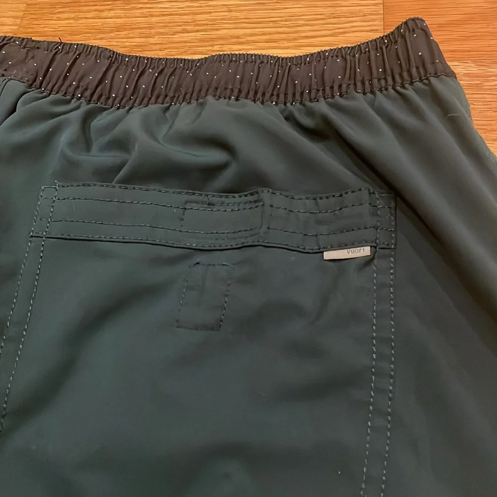 Vuori Shorts - Picture 4 of 9